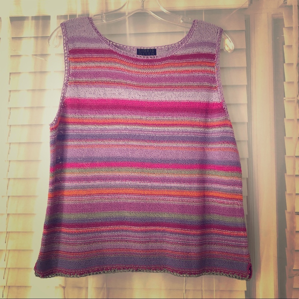 Knit sleeveless blouse